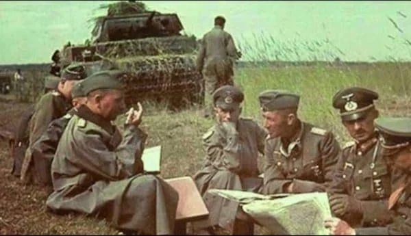 Новый Военный Фильм 1941 Москву спас Бог